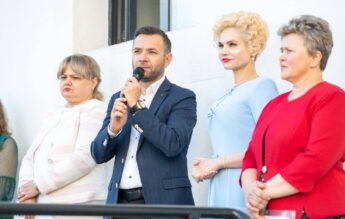 Primarul din Botoșani: Profesorii să nu ceară bani de la părinți. Dacă apar cazuri, vor fi făcute publice