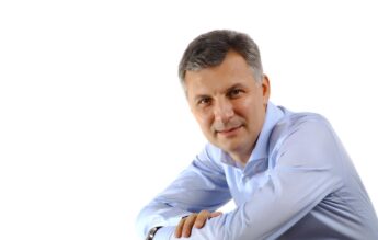 Replica elevilor pentru Daniel Zamfir: „Ești neomarxist dacă susții dreptul la liberă exprimare?”