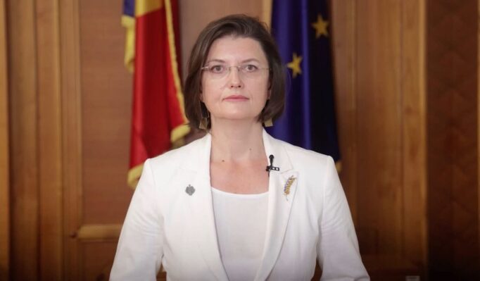 „Nu era o invitație” – Corina Atanasiu cere intervenția CNCD în cazul ISJ Cluj – Te Deum