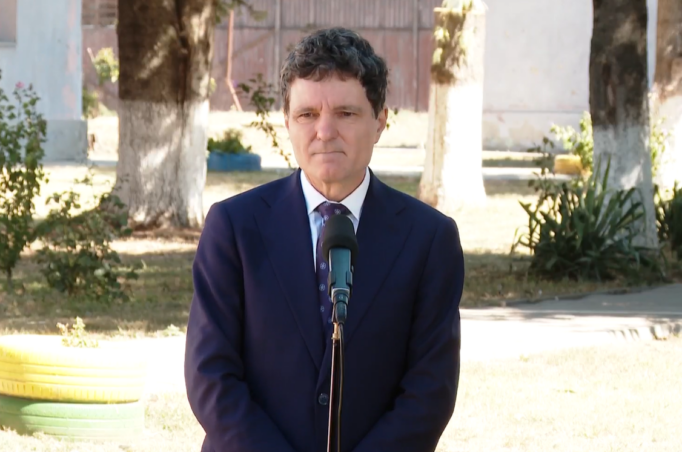Nicușor Dan propune un program național „Masă Caldă”: „Putem să tăiem din multe alte locuri”