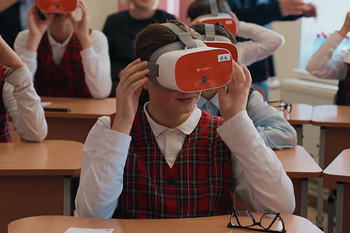 Comunitatea celor peste 30.000 de profesori Digitaliada sărbătorește 10 ani de impact în educație