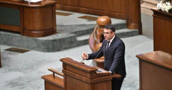 Pălărie: „Poliția uniformelor”. Proiectul PSD prevede amenzi de până la 10.000 de lei pentru lipsa uniformei