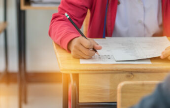 BREAKING Elevii români au cele mai slabe rezultate din ultimii 15 ani la testările PISA