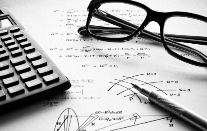 Lixandru: Anul trecut am avut un profesor de fizică în vârstă de 89 de ani. Am crezut că e o eroare