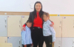 Doi frați care locuiesc într-o colibă nu au lipsit nicio zi de la școală. Profesoara lor cere ajutor