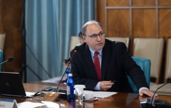 Dimian spune că a cerut MEC să schimbe drepturile și obligațiile profesorilor