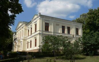 17 cercuri suspendate la Palatul Copiilor din Iași. Au rămas 57 de profesori din 75