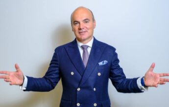 Rareș Bogdan: Susțin cu toată tăria unifornele obligatorii. Școala nu e paradă de modă
