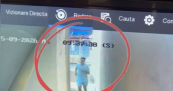 Panică într-o școală din Baia Mare. Un bărbat a intrat peste elevi și s-a baricadat în clasă