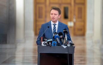 Primă de performanță stabilită la nivelul școlii, în programul de guvernare al lui Siefried Mureșan