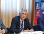 Zamfir a inventat un verb la dezbaterea despre uniforme: „Să bullyingim o lege”
