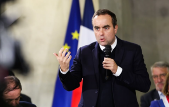 Premierul Franței se întâlnește cu elevii care protestează de o lună