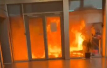 Peste 600 de reținuți la protestele elevilor din Franța, care au degenerat în violențe
