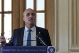 ”O tendință de a face colecție de diplome frumos colorate”, semnalată de Sorin Ion