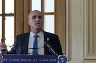 ”O tendință de a face colecție de diplome frumos colorate”, semnalată de Sorin Ion